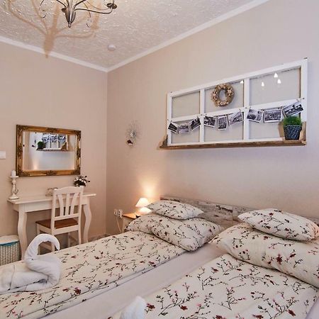 Abraham Vintage Szobak & Apartmanok Pécs Eksteriør bilde