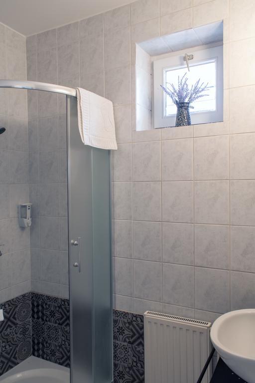 Abraham Vintage Szobak & Apartmanok Pécs Eksteriør bilde
