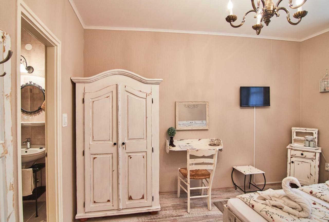 Abraham Vintage Szobak & Apartmanok Pécs Eksteriør bilde