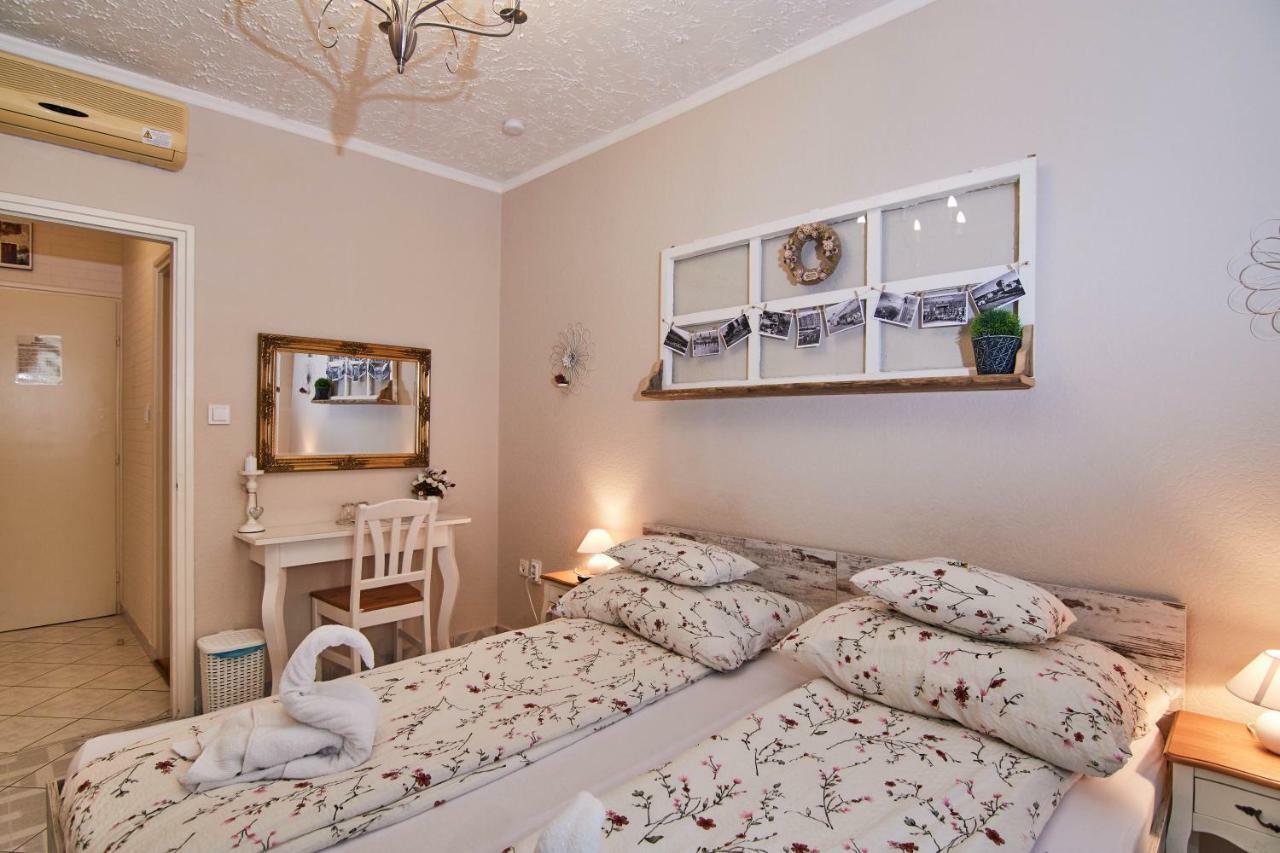 Abraham Vintage Szobak & Apartmanok Pécs Eksteriør bilde