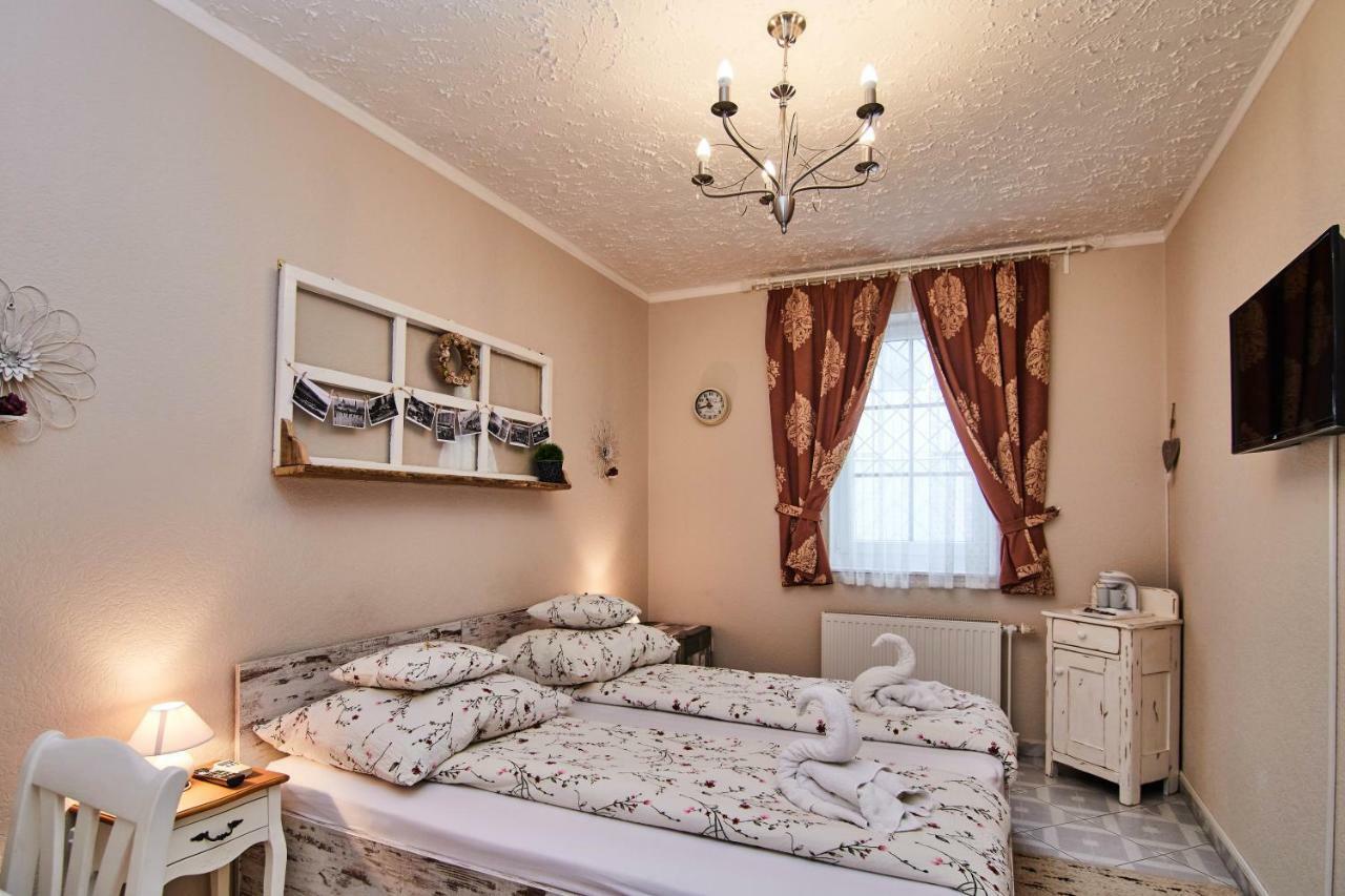 Abraham Vintage Szobak & Apartmanok Pécs Eksteriør bilde